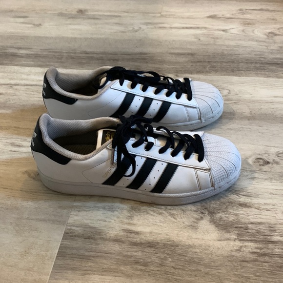 adidas Other - Adidas white and black men’s Superstar tennis shoes size 8.5